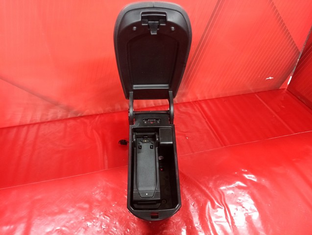 BMW 51169204246 Крышка подлокотника в наличии Полтава