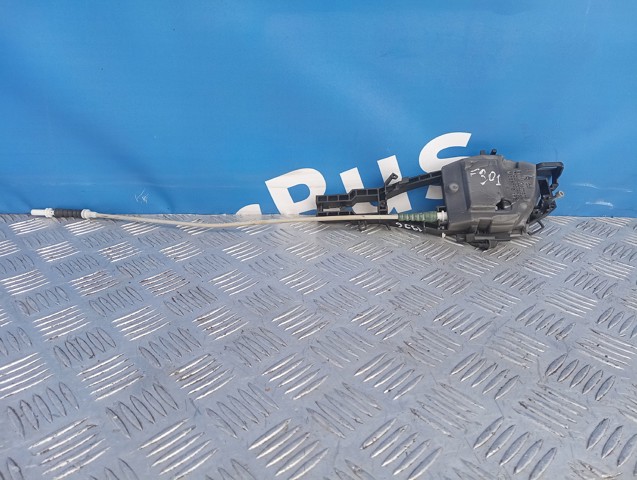 Держатель наружной ручки двери, передней правой 51217242568 BMW