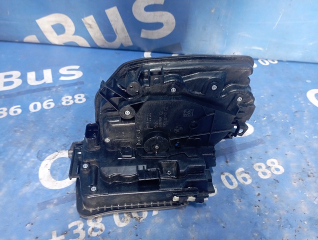 Замок передней пассажирской двери 51217477688 BMW