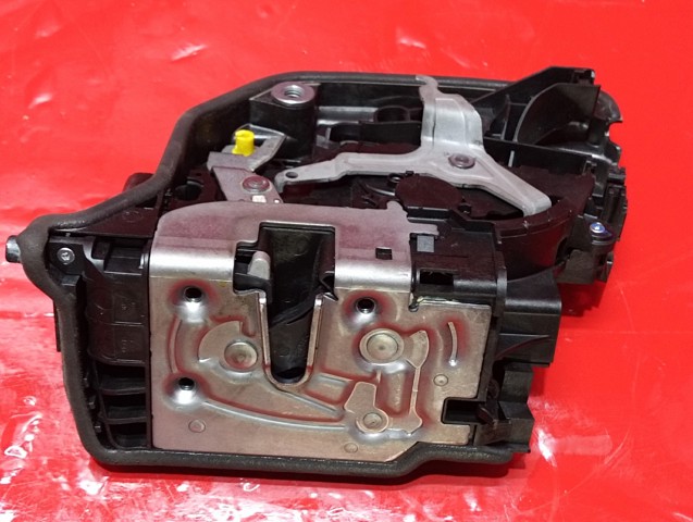 51227281943 BMW Замок двери задней левой купить в Винница
