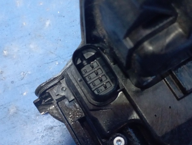 Замок передней пассажирской двери 51229464890 BMW