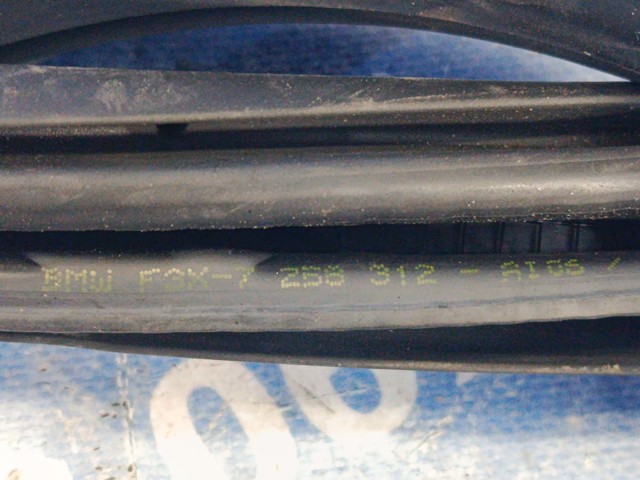 51337258329 BMW Уплотнитель двери передней (на кузове) купить в Ровно