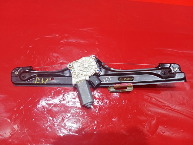 Стеклоподъемник задней правой двери 51357291952 BMW