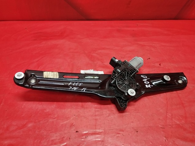  Механизм стеклоподъемника правой задней двери 51357355640 BMW
