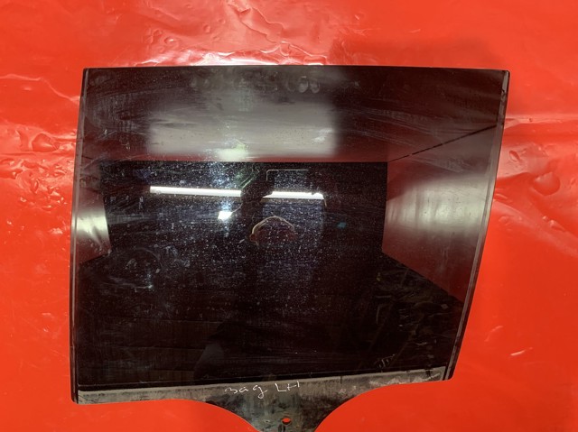 51357470629 BMW Стекло двери задней левой купить в Каменское
