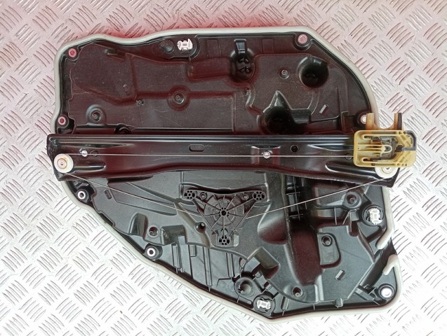 Стеклоподъемник задней левой двери 51359463717 BMW