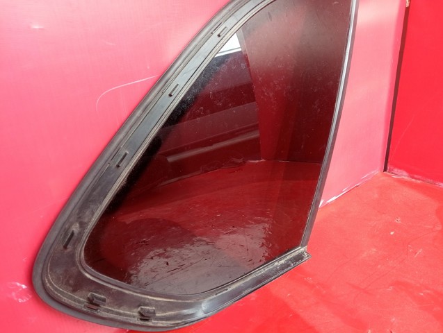 51377305771 BMW Стекло кузова (багажного отсека) левое купить в Полтава