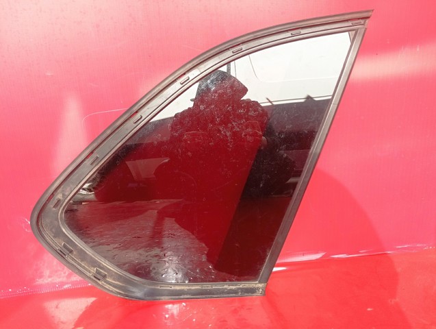 Стекло багажного отсека, левое 51377305771 BMW