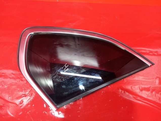 Стекло кузова/багажного отсека, правое 51377305772 BMW