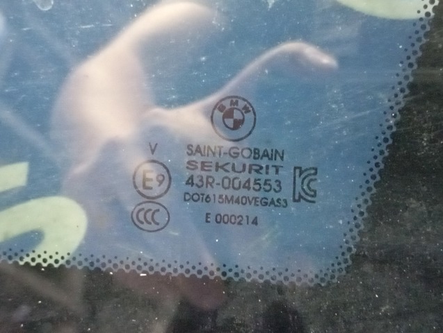 51377444078 BMW Стекло кузова (багажного отсека) правое купить в Киев