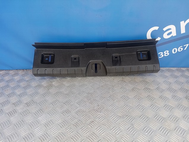 Накладка задней панели багажника 51477221868 BMW