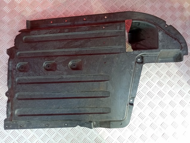 51757424884 BMW Защита днища, средняя часть купить в Ровно