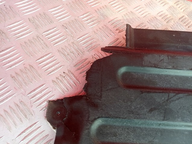 51757424884 BMW Защита днища, средняя часть купить в Украина