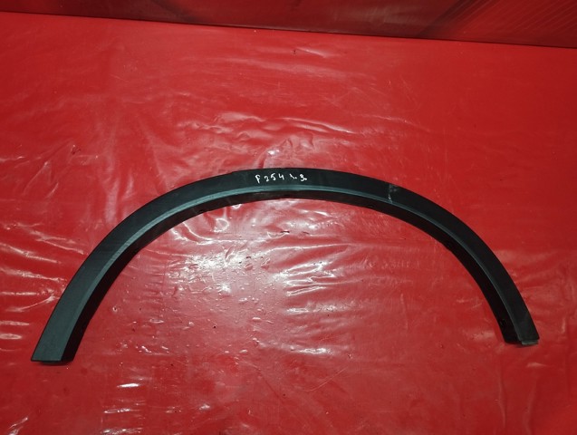 Молдинг арки колеса заднего, левый 51777210083 BMW