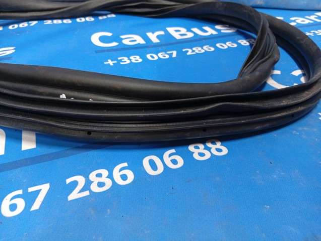 5755A422 MITSUBISHI Уплотнитель двери задней правой (на двери) купить в Одесса