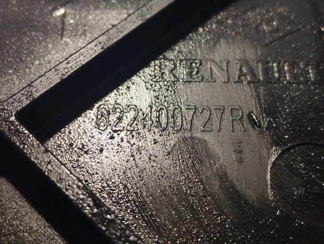 622400727R RENAULT Кронштейн бампера переднего центральный купить в Одесса