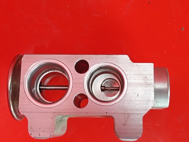 64119226078 BMW Клапан TRV кондиционера купить в Ужгород
