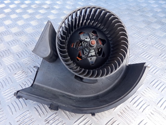 Вентилятор печки 64119229658 BMW