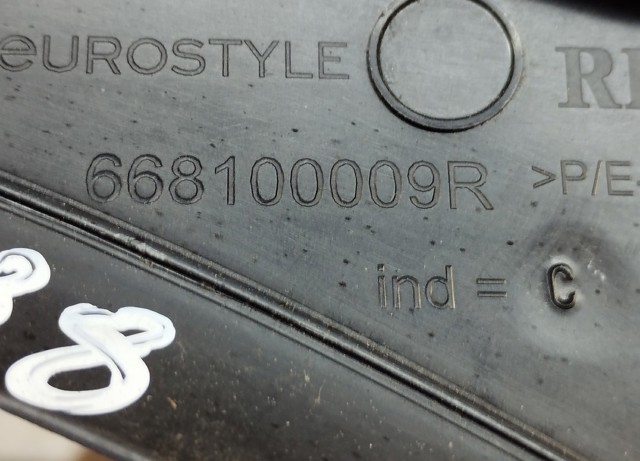 668100009R RENAULT Заглушка жабо боковая купить в Чернигов