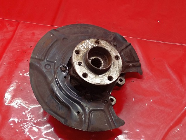 6790498 BMW Цапфа задняя правая купить в Хмельницкий