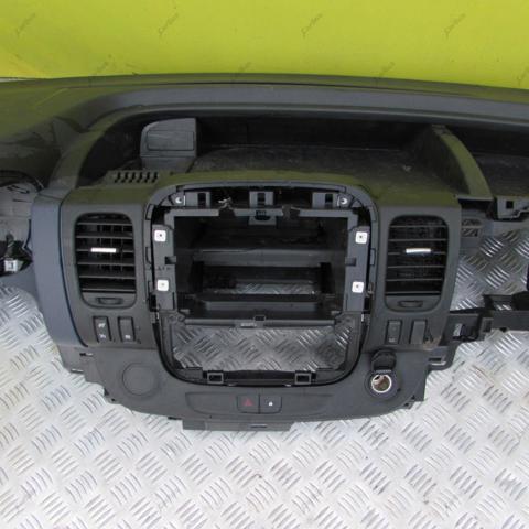 681004777R RENAULT Торпедо купить в Киев
