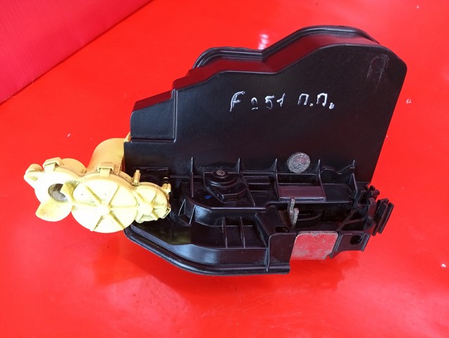 Замок передней пассажирской двери 7202144 BMW