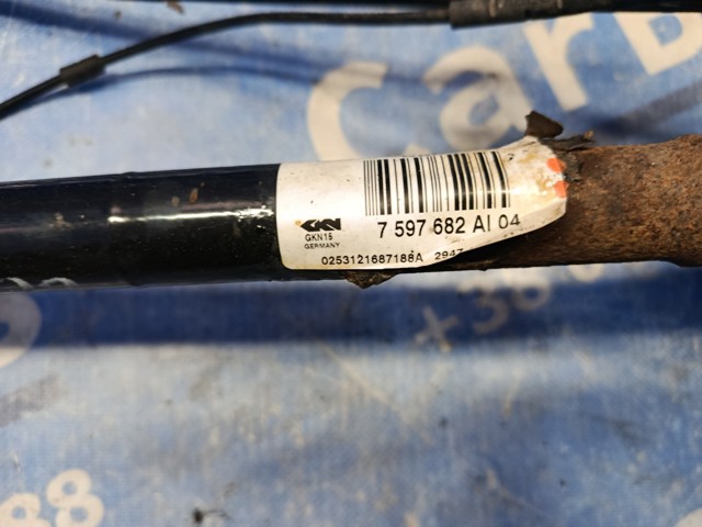 BMW 7597682 Полуось задняя правая в наличии Черновцы
