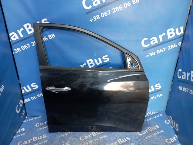 Пассажирская передняя дверь 760042Y000 HYUNDAI