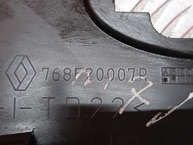 RENAULT 768570130R Накладка стойки кузова внешняя центральная левая в наличии Николаев