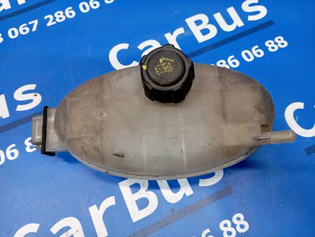 Бачок системы охлаждения двигателя расширительный 7700312900 RENAULT