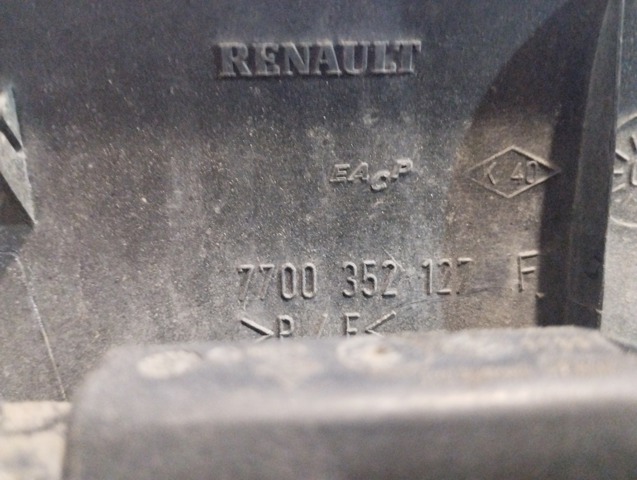 RENAULT 7700352127 Накладка задней распашной двери правая в наличии Сумы