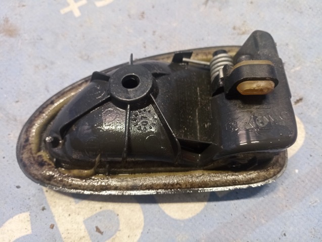 RENAULT 7700423887 Ручка двери задней внутренняя левая в наличии Винница