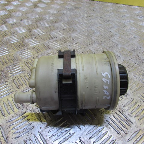 Бачок и трубопроводы 7700782884 RENAULT