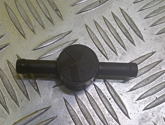 Клапан воздушный touareg дорестайл (2003-2006) 7H0121421