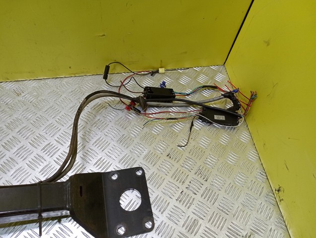7L0092155A VAG Фаркоп (шар) прицепного устройства купить в Ровно