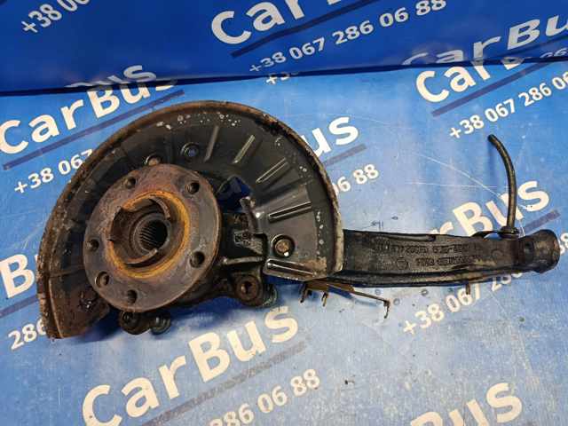 Кулак поворотный передний правый 7L0407258A VAG