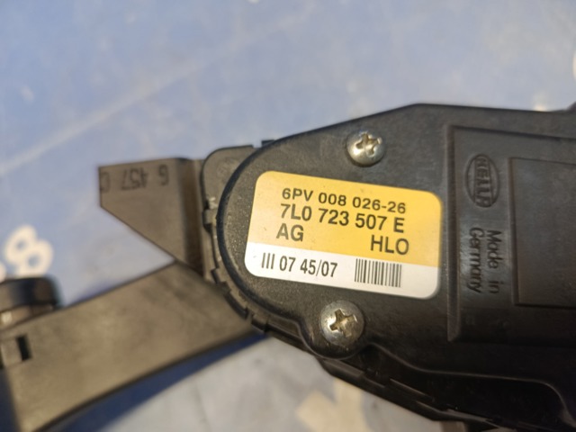 Педаль акселератора 7L0723507E VAG