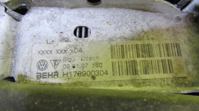 VAG 7L0805594R Рамка радиатора в наличии Винница