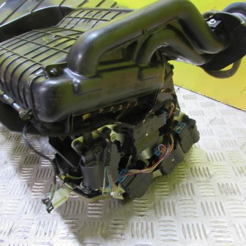 7L0819087K Корпус радиатора кондиционера (салонный испаритель) купить Чернигов