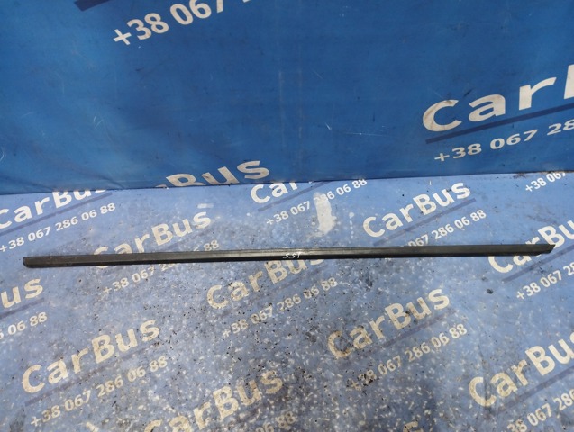 Накладка (молдинг) порога наружная правая 7L0853538C VAG