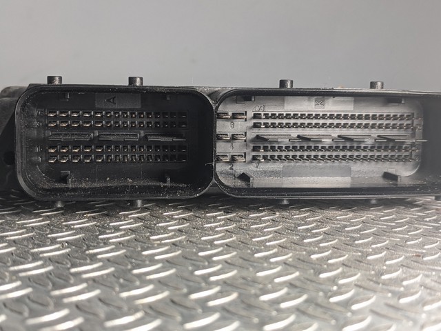 7L0907401F VAG Модуль управления (ЭБУ) двигателем купить в Винница