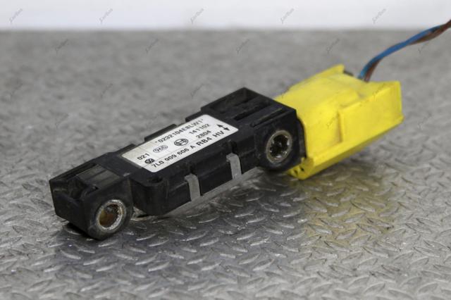 Датчик AIRBAG передний 7L0909606A VAG