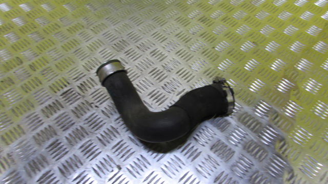 Шланг/патрубок интеркуллера 7L6145738A VAG
