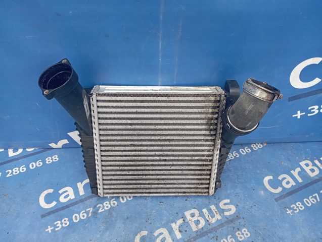Охладитель наддувочного воздуха 7L6145803C VAG