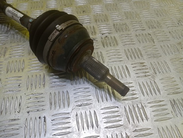 VAG 7L6407271G Полуось (привод) передняя в наличии Николаев