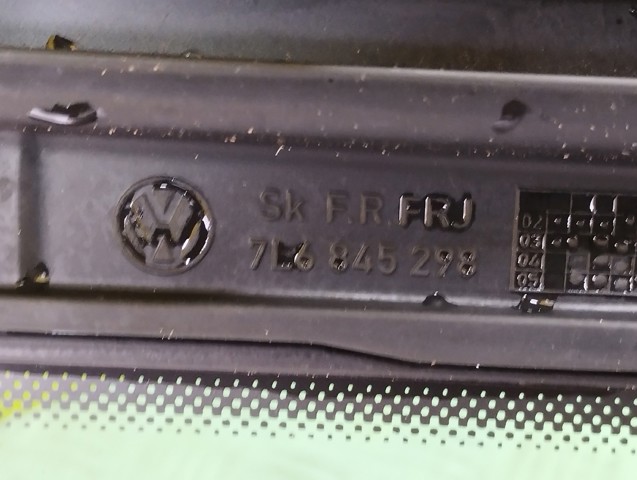 7L6845298 VAG Стекло кузова (багажного отсека) правое купить в Харьков