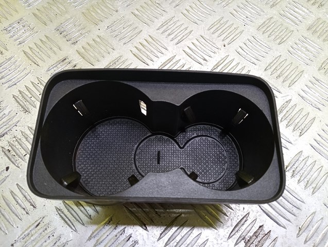 Подстаканник подлокотника центральной консоли 7L6858602C VAG