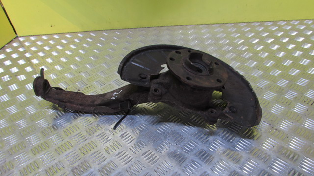 7L8407257A VAG Цапфа передняя левая купить в Черновцы