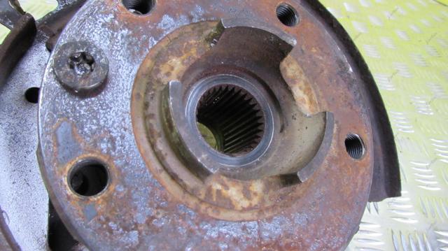 VAG 7L8505435A Цапфа (поворотный кулак) задний левый в наличии Запорожье