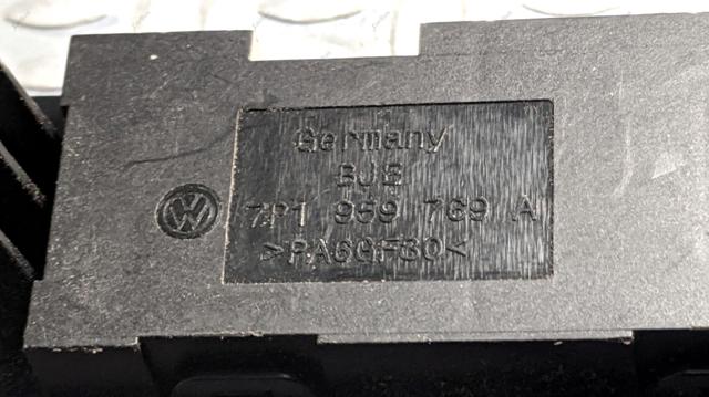 7P1959769A VAG купить в Чернигов